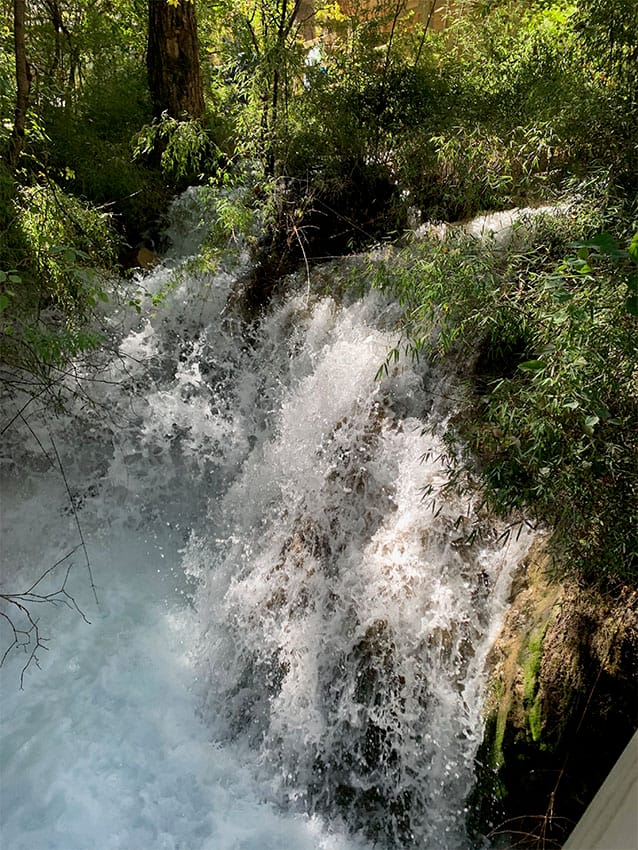 Strolling Through Jiuzhaigou