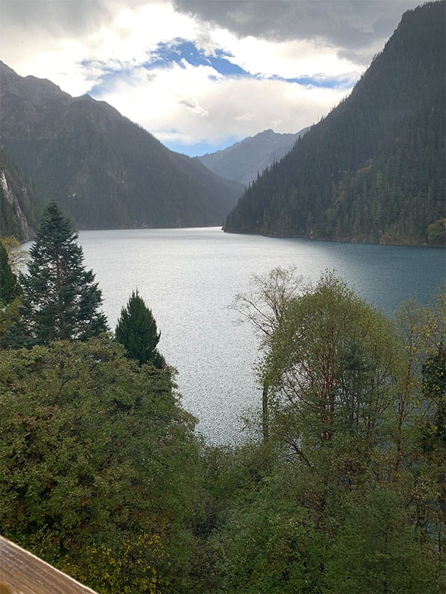 Strolling Through Jiuzhaigou